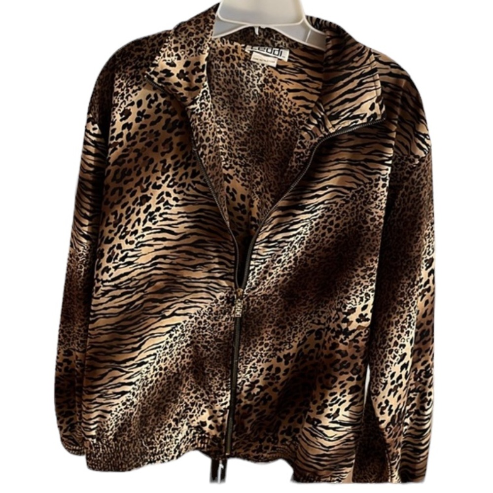 Teddy size large leopard print bomber jacket banded at sleeve banded hem